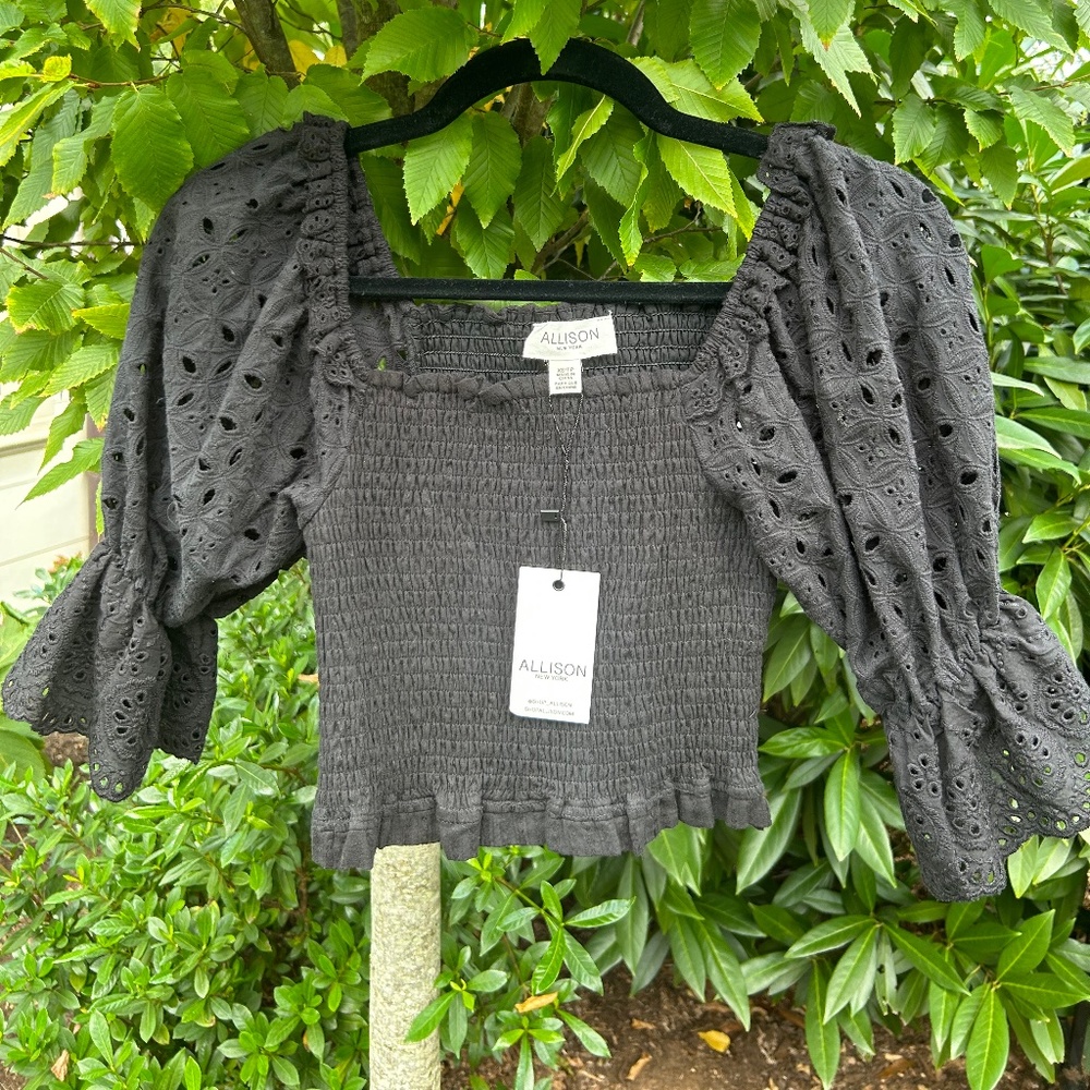 Allison Black 3/4 Length Sleeve, XS, NWT, Shirt, Slightly Cropped